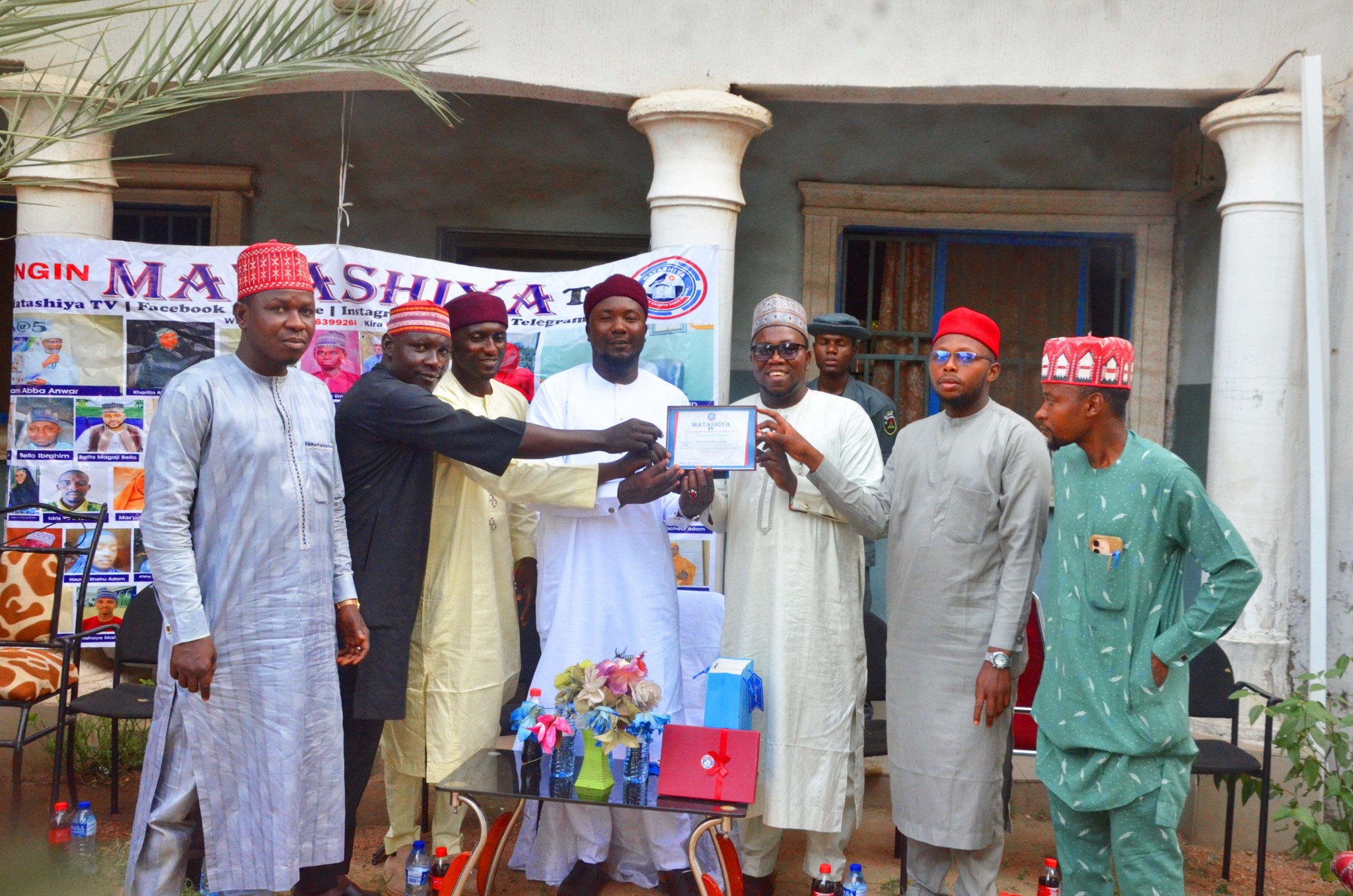 Matashiya TV Ta Gudanar Da Taron Bai’wa Gwamnan Kano Abba Kabir Yusuf Shaidar Lashe Zaɓen Gwaji